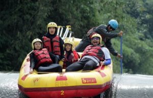 arung jeram anak anak di bogor