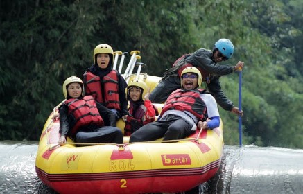 arung jeram anak anak di bogor